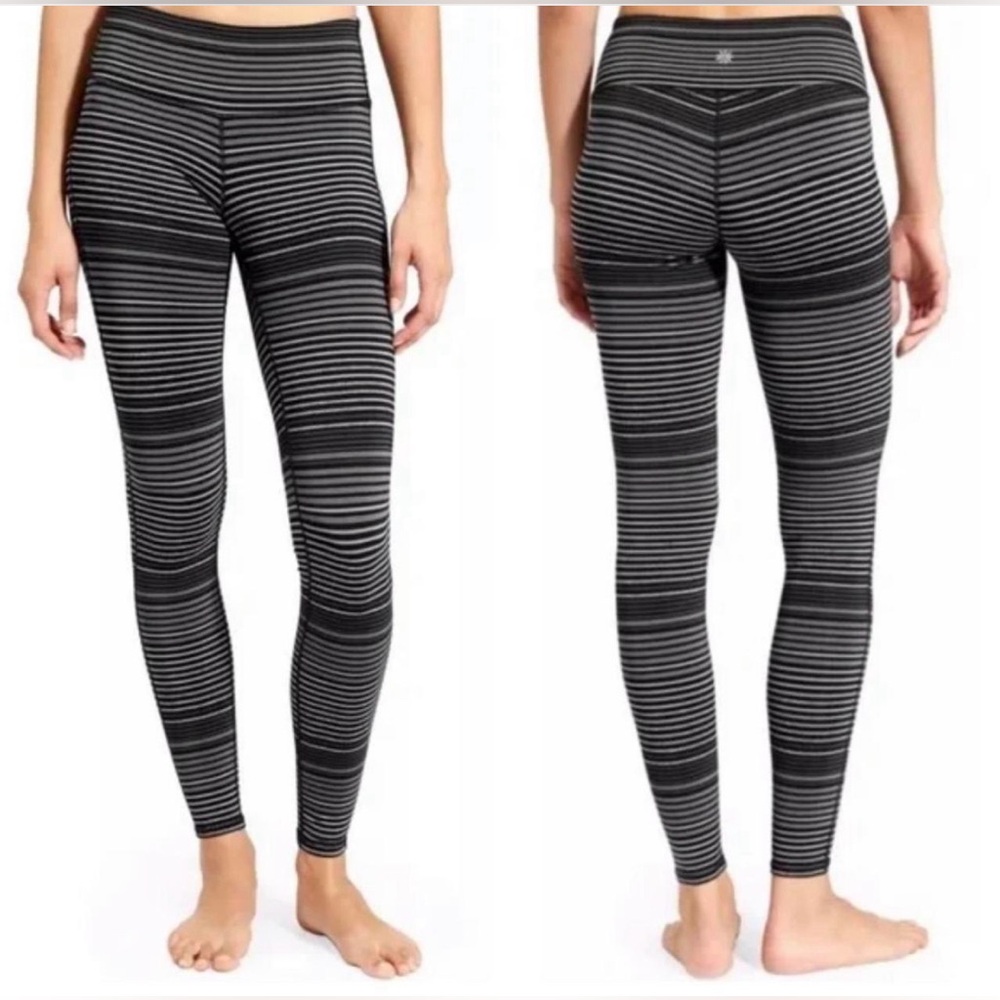Athleta Gray/Black Colorblock Stripe Chaturunga Tight Leggings Womens Size S EUC